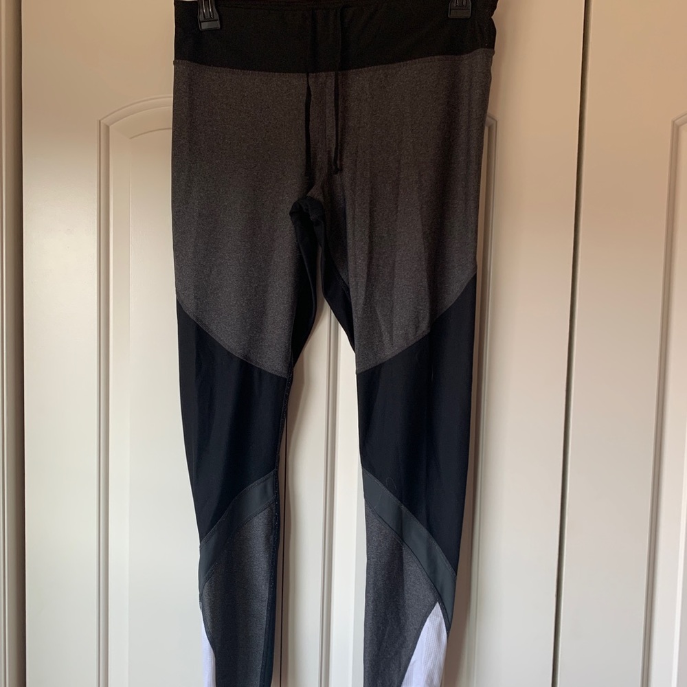 Women’s Athletic Leggings - Black & White - L